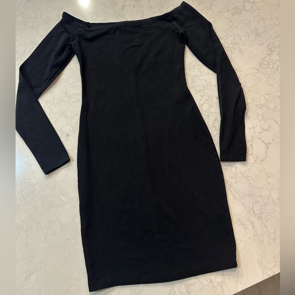 Black off the shoulder Dress size XS Express